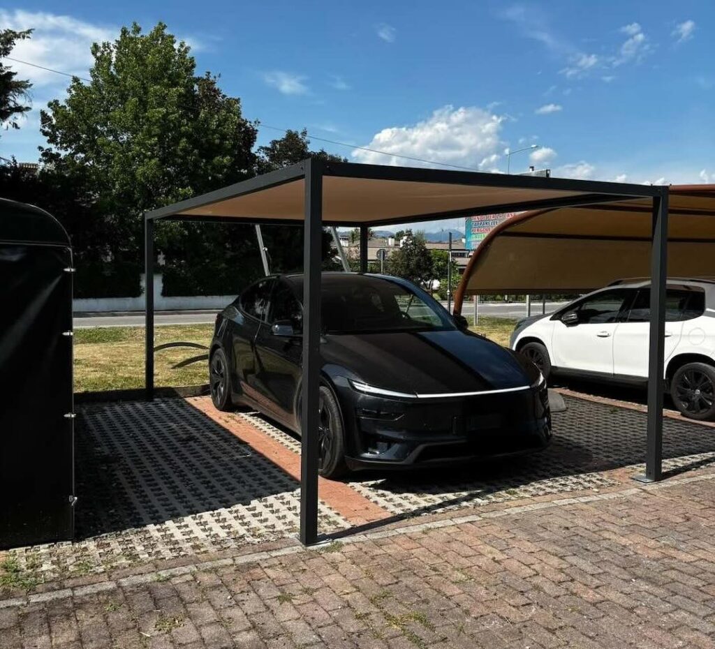 Copriauto di design minimal e contemporaneo - Tecnotenda